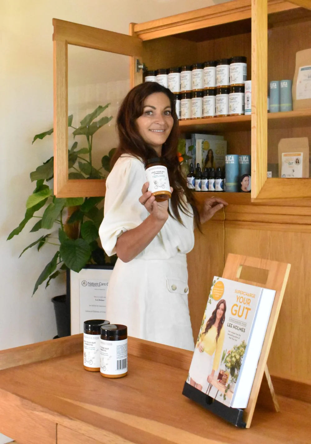 A Blog About Love Your Gut Synbiotic, Lee's Nutritional Superfood for Gut Health 🌿💪