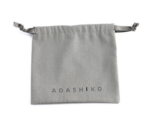 Adashiko Kabuki Cleansing Brush & Linen Bag